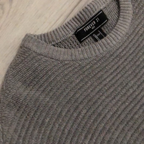 Oversized Sweater - Picture 3 of 4